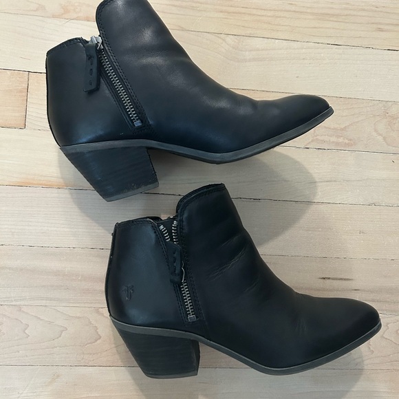 FRYE judith double zip black booties - Picture 3 of 4